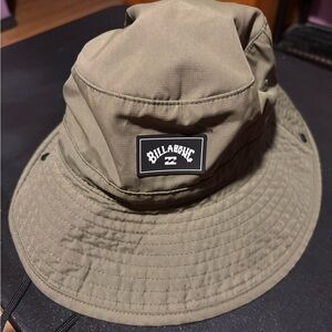Billabong bucket hat…used